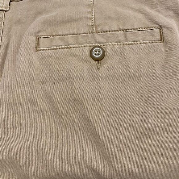 Khakis by Gap Shorts Women Size 2 - Picture 7 of 7
